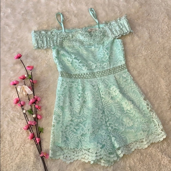 Francesca's Collections Dresses & Skirts - Francesca’s crotchet lace romper